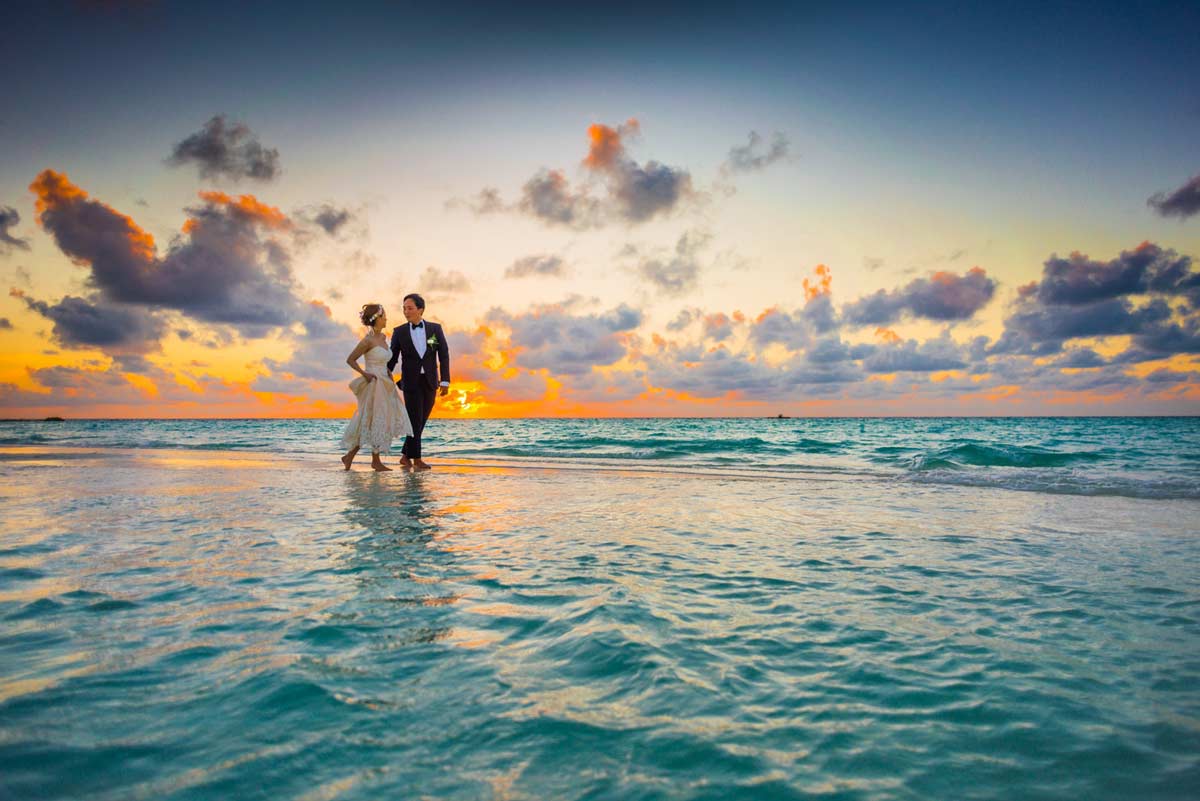 how to choose the right wedding planner all about you entertainment